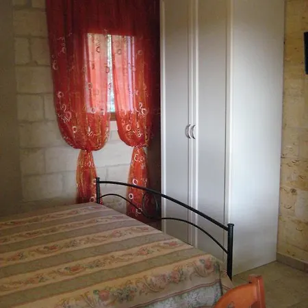 Turistici Aprile Luca Apartment *